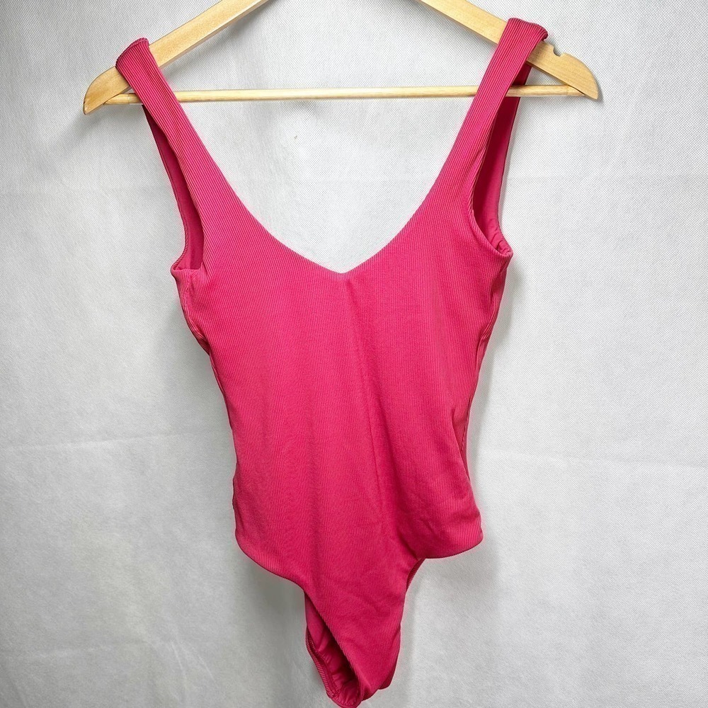 L*Space Arizona Ribbed One Piece Swimsuit Size 4 Pink